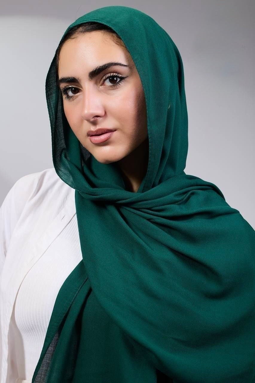 Forest Green model hijab