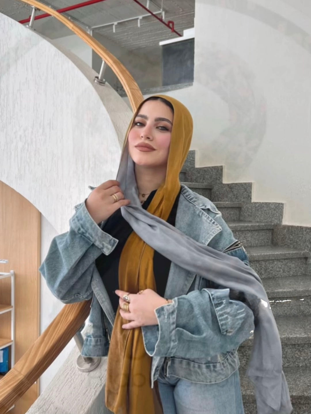 Model hijab