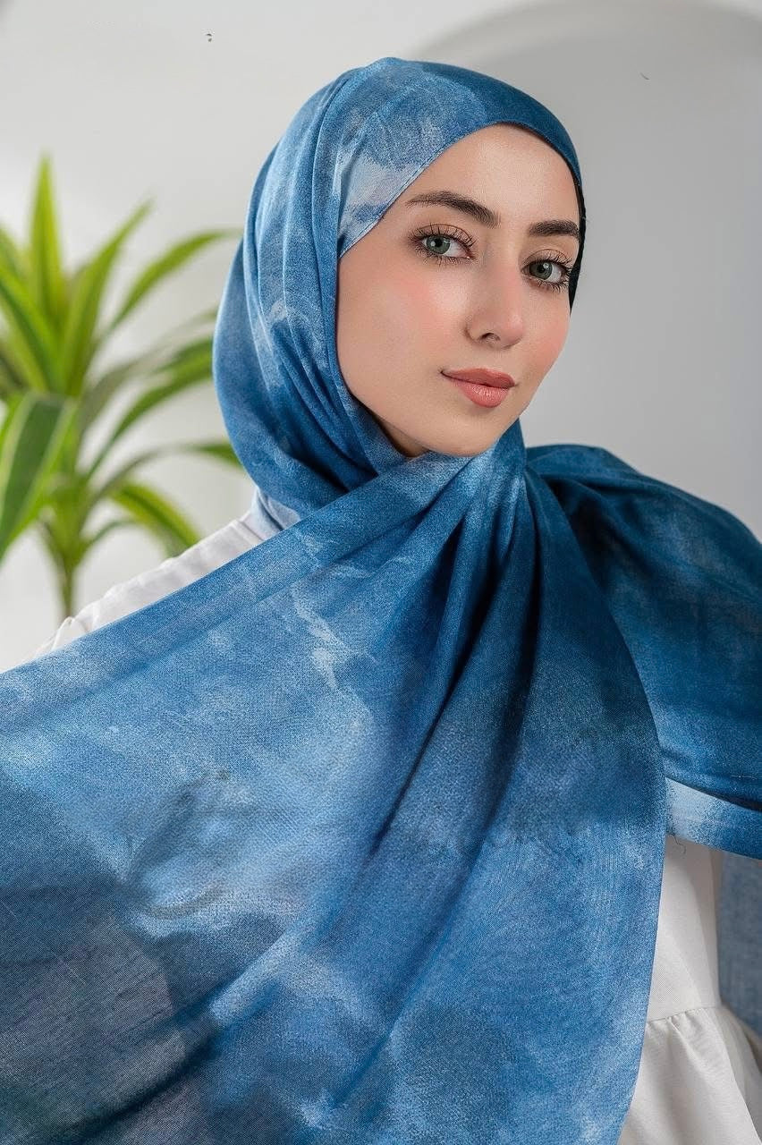 Model marble hijab
