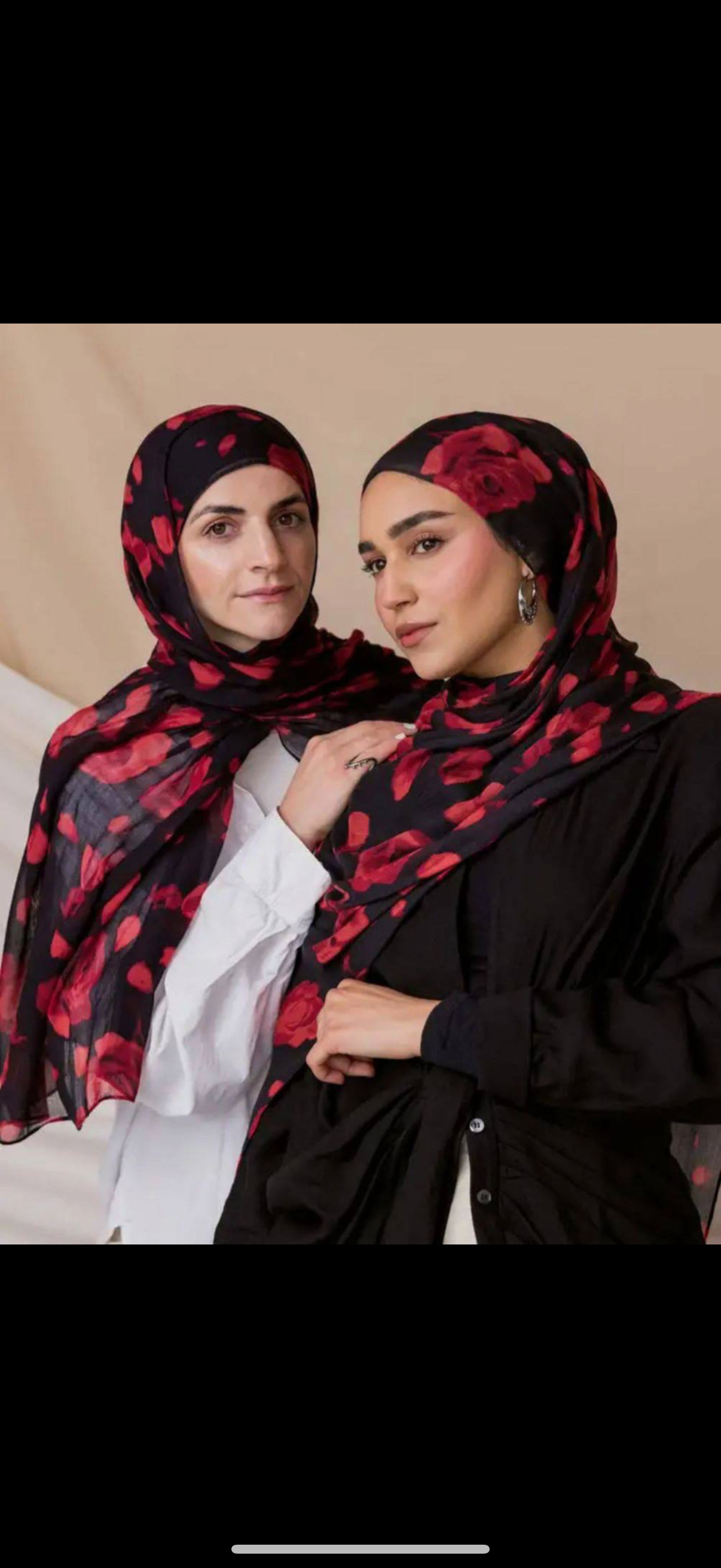 Model hijab